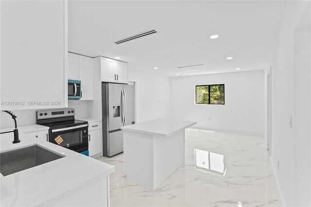 12035 SW 214th Terrace, Miami, FL 33177