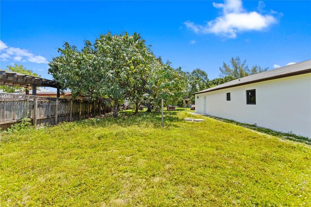 12035 SW 214th Terrace, Miami, FL 33177