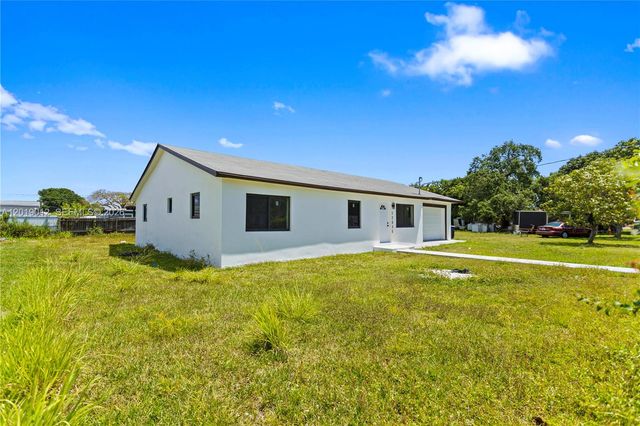 12035 SW 214th Terrace, Miami, FL 33177