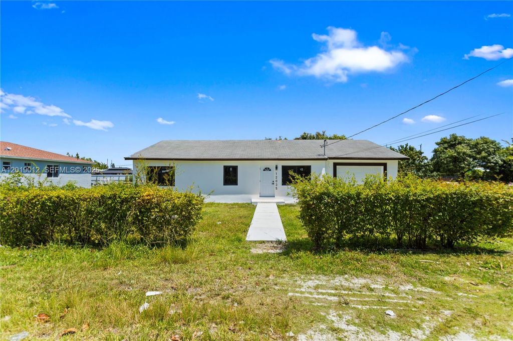 12035 SW 214th Terrace, Miami, FL 33177