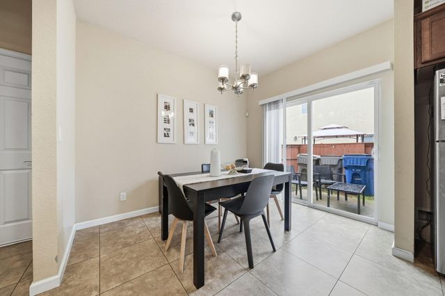 653 Mission De Oro Drive, Redding, CA 96003