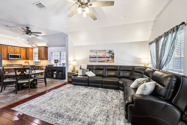 8700 Blacktail Trail, Mckinney, TX 75070