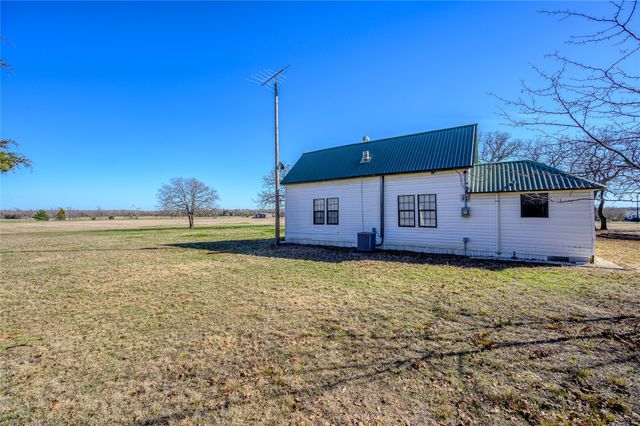 4597 W Line Road, Whitesboro, TX 76273