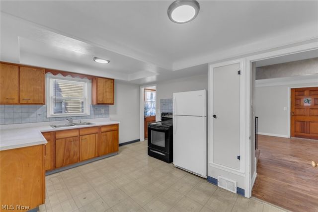 226 E 242nd Street, Euclid, OH 44123