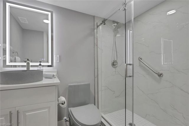 3 Bluebill AVE 107, Naples, FL 34108