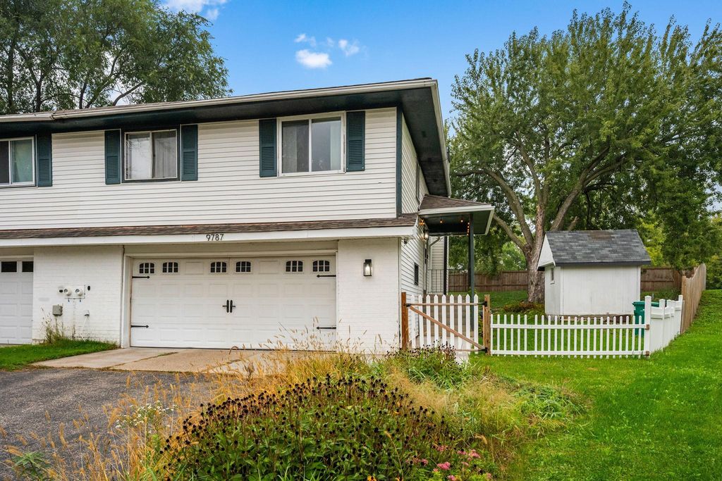 9787 Cavell Circle, Bloomington, MN 55438 — photo 2