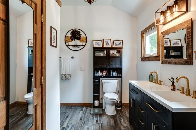 9947 Old Highway 46, Bon Aqua, TN 37025