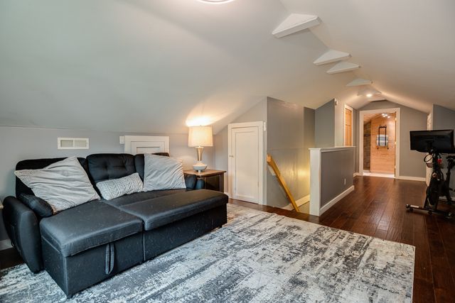 9947 Old Highway 46, Bon Aqua, TN 37025