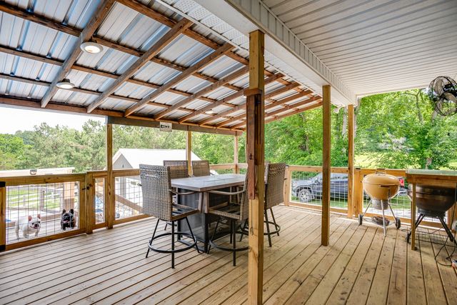 9947 Old Highway 46, Bon Aqua, TN 37025