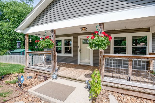 9947 Old Highway 46, Bon Aqua, TN 37025
