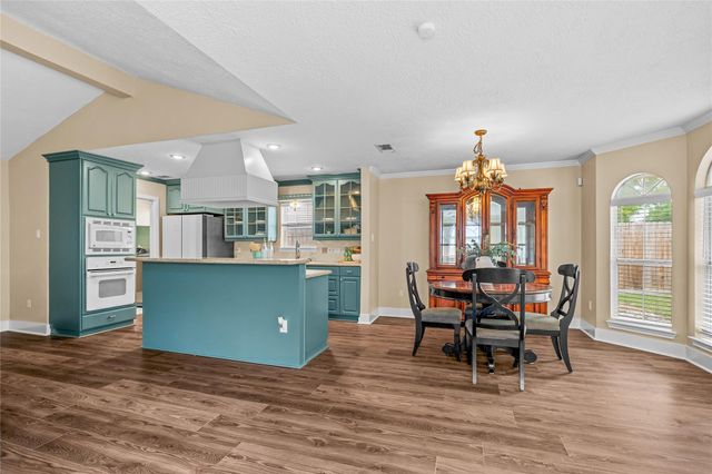 10014 Sweet Gum Lane, Baytown, TX 77521