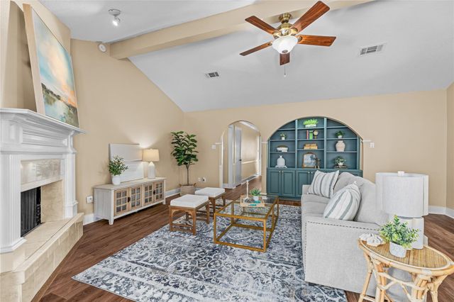 10014 Sweet Gum Lane, Baytown, TX 77521
