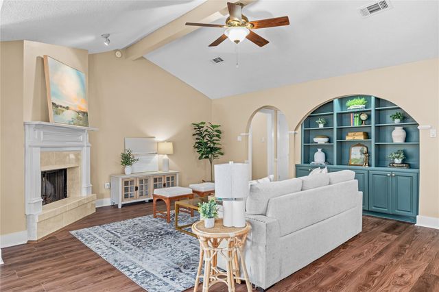 10014 Sweet Gum Lane, Baytown, TX 77521