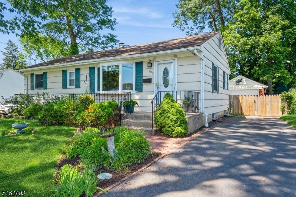 206 Charlotte Ave, South Bound Brook Boro, NJ 08880