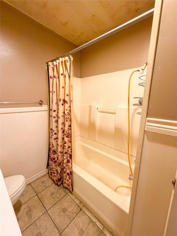 504 S Boundary ST, Burnet, TX 78611