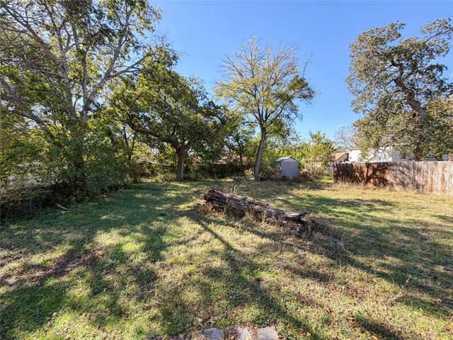 504 S Boundary ST, Burnet, TX 78611