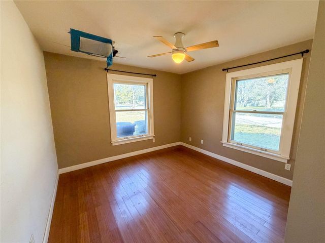 504 S Boundary ST, Burnet, TX 78611