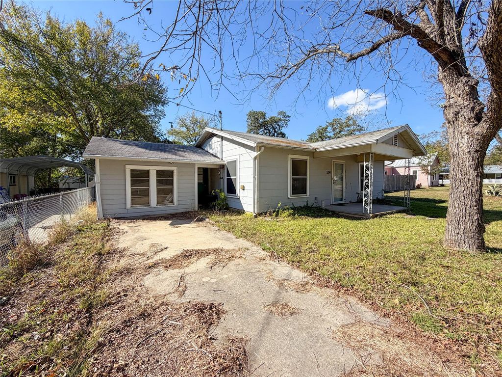 504 S Boundary ST, Burnet, TX 78611