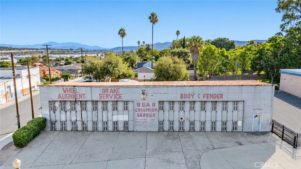 413 E Grand Boulevard, Corona, CA 92879 — photo 2