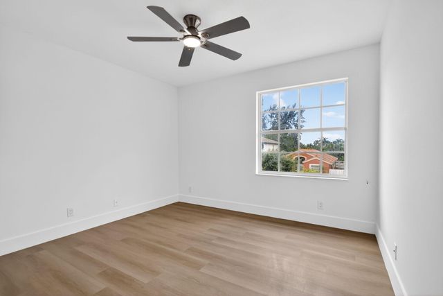 7823 Springfield Lake Drive, Lake Worth, FL 33467