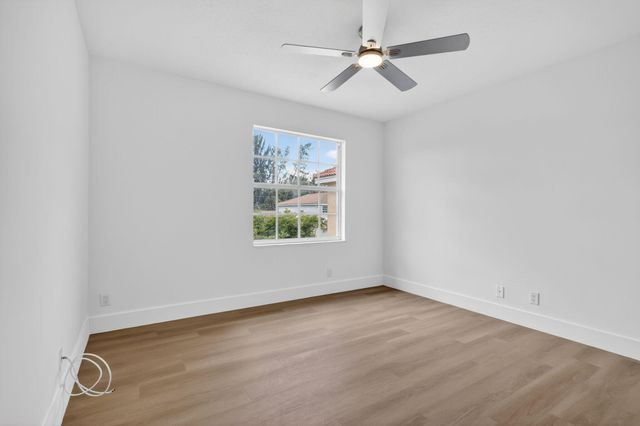 7823 Springfield Lake Drive, Lake Worth, FL 33467