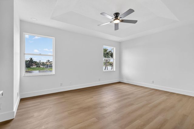 7823 Springfield Lake Drive, Lake Worth, FL 33467