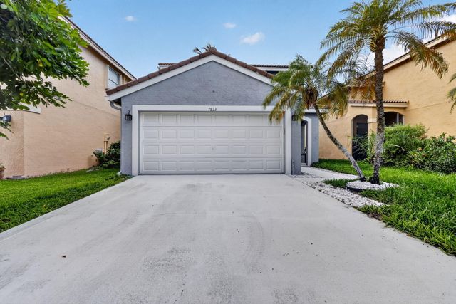 7823 Springfield Lake Drive, Lake Worth, FL 33467