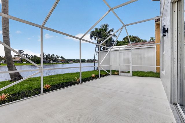 7823 Springfield Lake Drive, Lake Worth, FL 33467