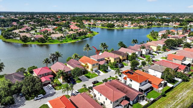 7823 Springfield Lake Drive, Lake Worth, FL 33467