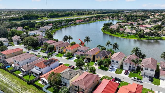 7823 Springfield Lake Drive, Lake Worth, FL 33467