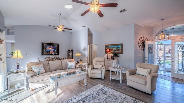 22638 FOREST VIEW DR, Estero, FL 33928