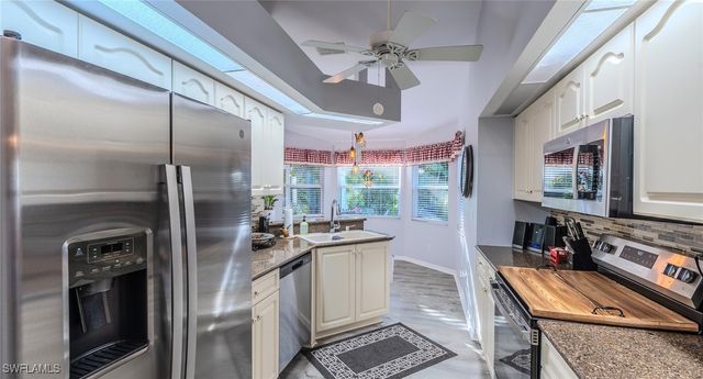 22638 FOREST VIEW DR, Estero, FL 33928