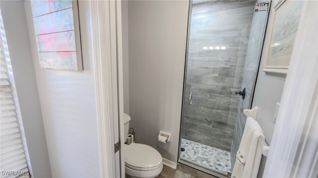 22638 FOREST VIEW DR, Estero, FL 33928