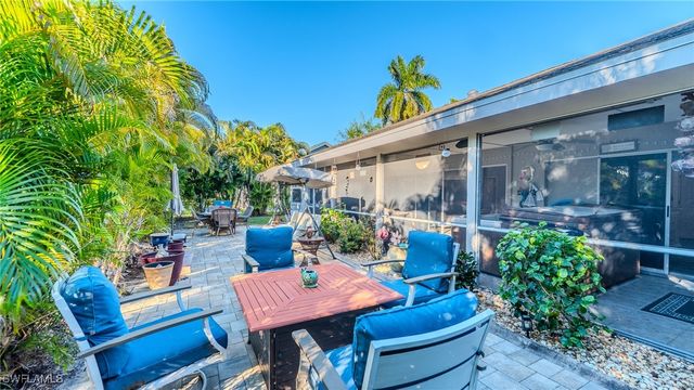 22638 FOREST VIEW DR, Estero, FL 33928