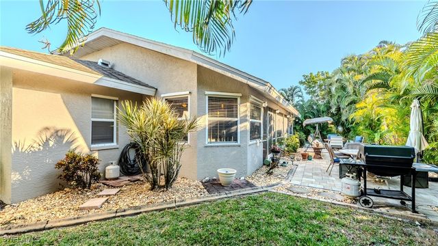 22638 FOREST VIEW DR, Estero, FL 33928