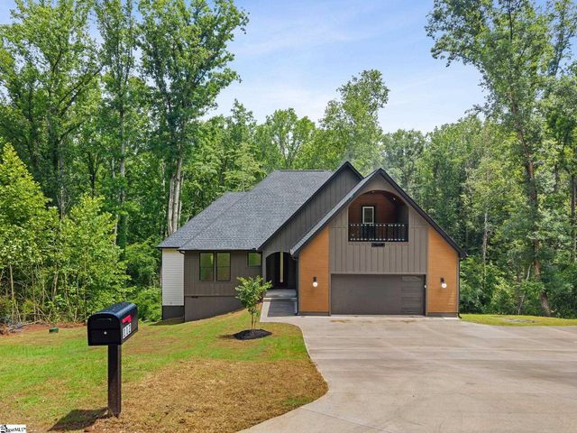 112 Singing Pines Drive, Greenville, SC 29611