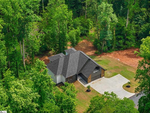 112 Singing Pines Drive, Greenville, SC 29611