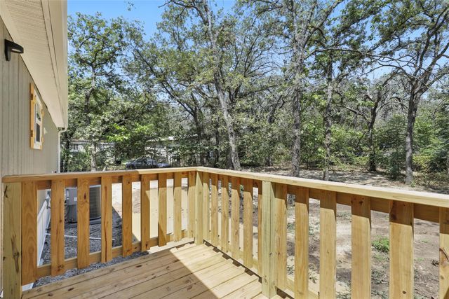 152 Jody Lane, Azle, TX 76020