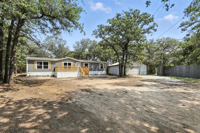 152 Jody Lane, Azle, TX 76020