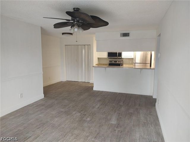 5311 Summerlin RD 1109, Fort Myers, FL 33919