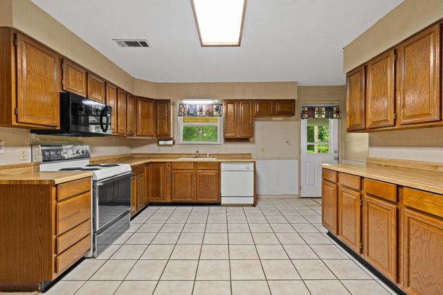 4753 E COUNTRY CLUB RD, Hallsville, TX 75650