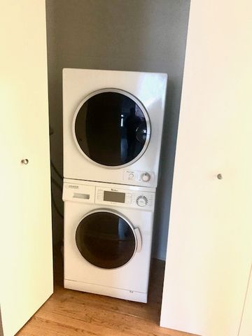 1264 W BYRON Street 1, Chicago, IL 60613