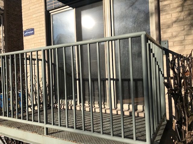 1264 W BYRON Street 1, Chicago, IL 60613