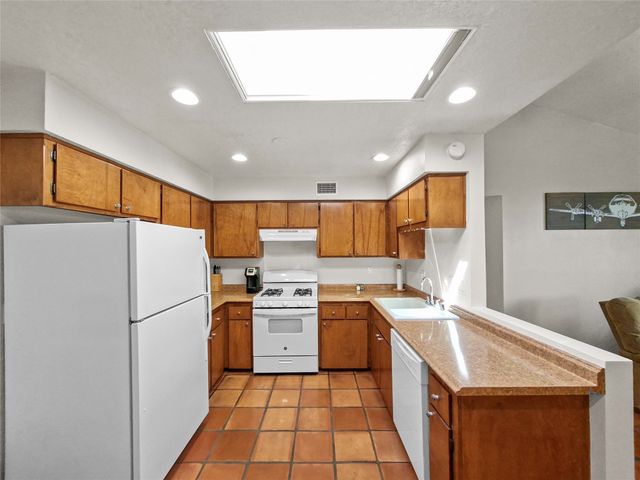 2859 Calle De Oriente, Santa Fe, NM 87507