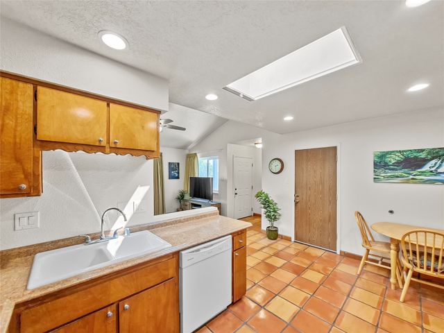 2859 Calle De Oriente, Santa Fe, NM 87507