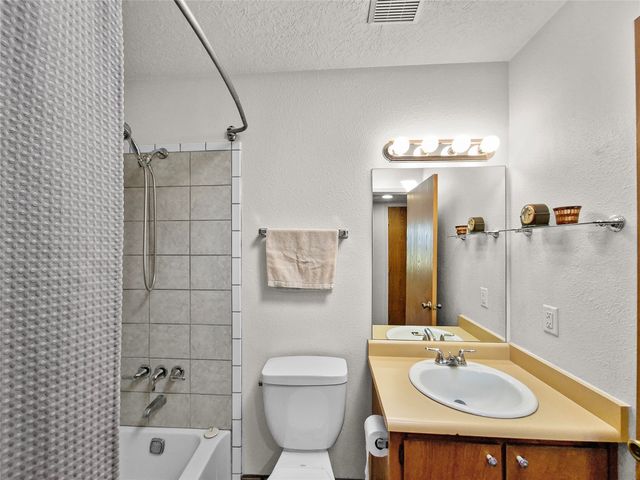 2859 Calle De Oriente, Santa Fe, NM 87507