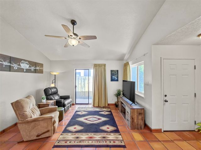 2859 Calle De Oriente, Santa Fe, NM 87507