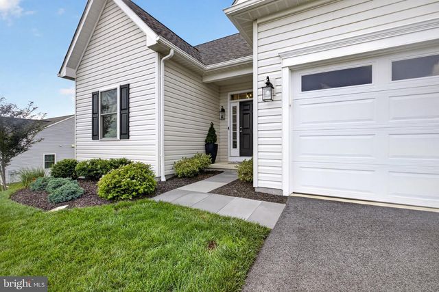 228 FLINTWOOD DR, Oxford, PA 19363