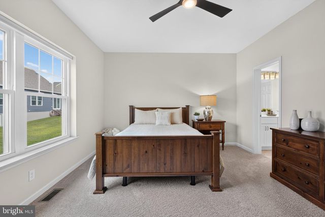 228 FLINTWOOD DR, Oxford, PA 19363