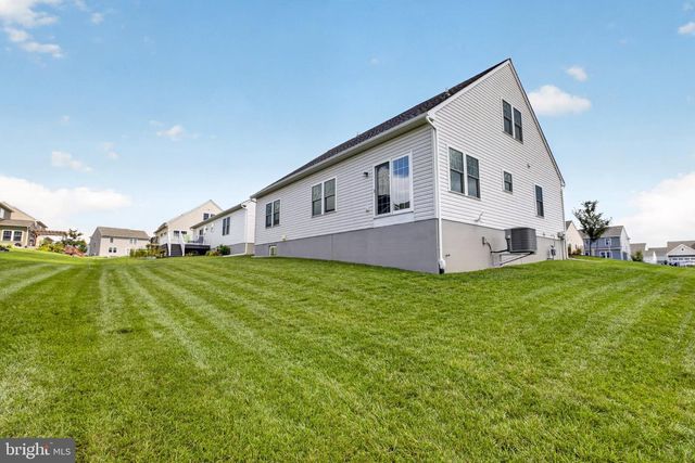 228 FLINTWOOD DR, Oxford, PA 19363